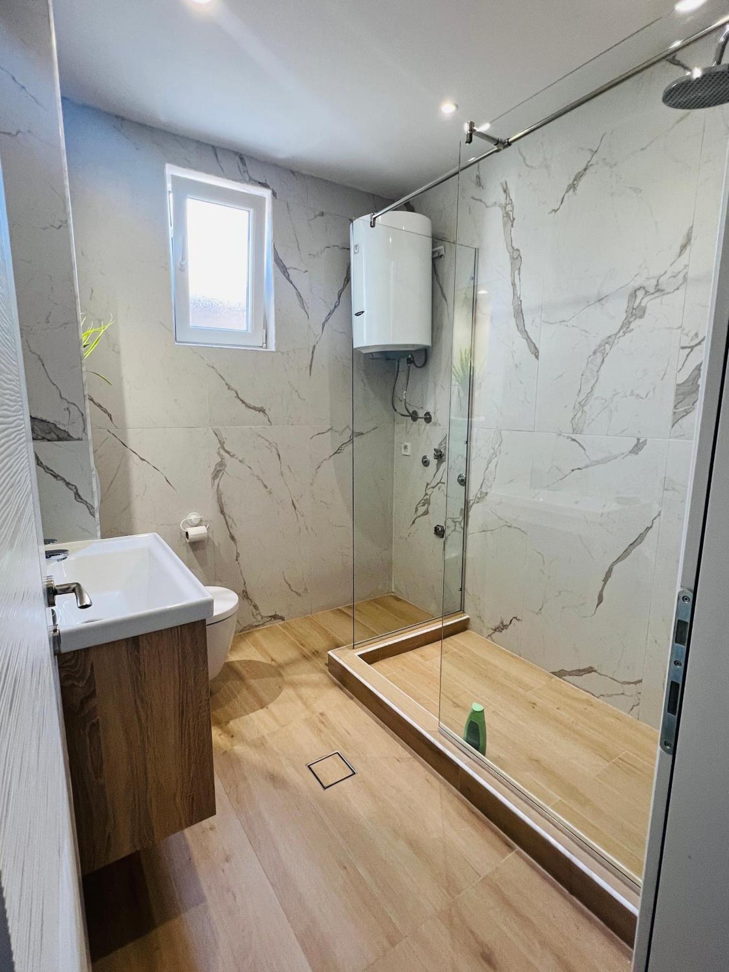 פודגוריצה Apartment Luxury Explorer מראה חיצוני תמונה